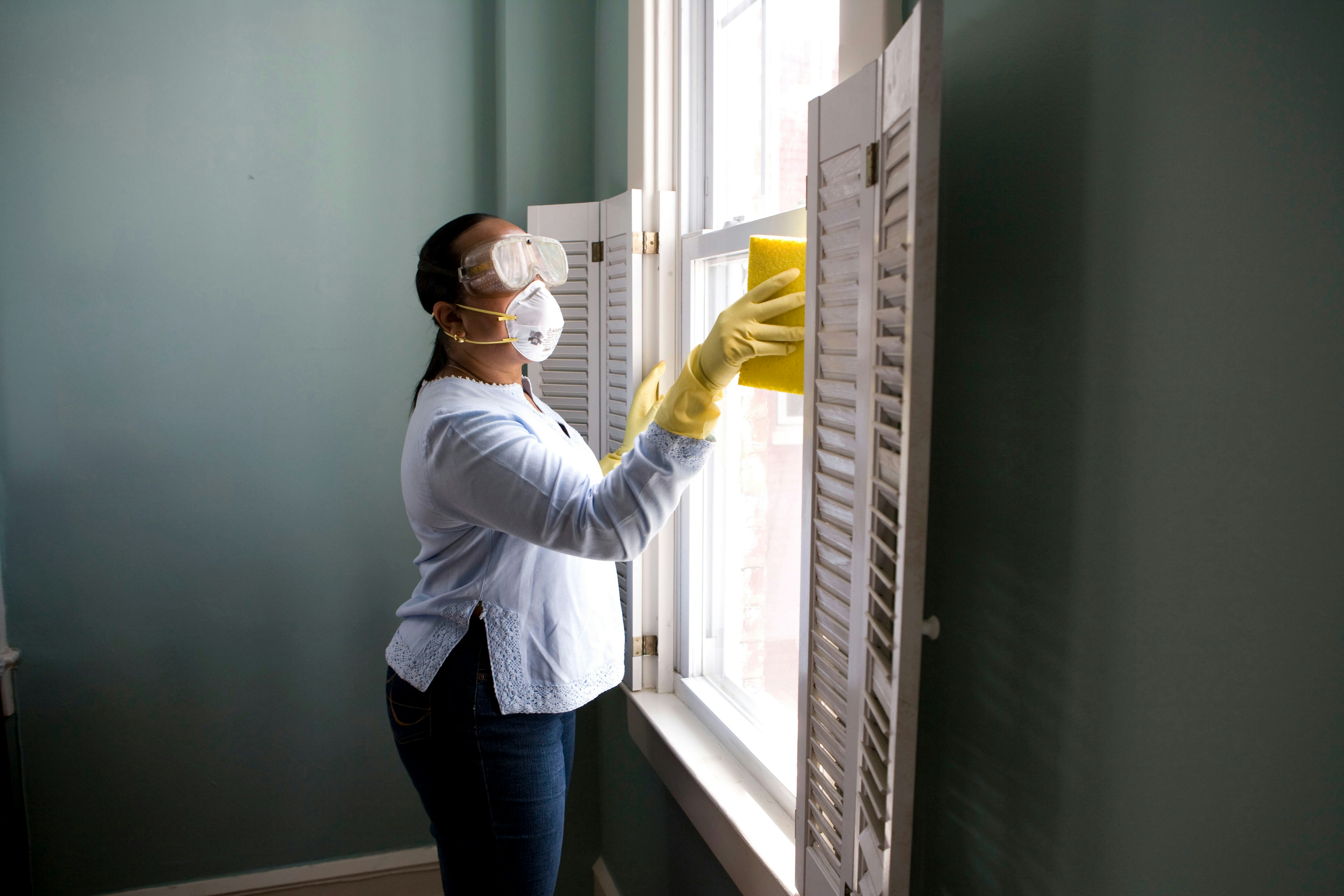 Living room and bedroom residential cleaning
